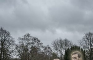 A little girl approached her in the cemetery and whispered, “Your husband didn’t di:e, he was murdered.” What she discovered next chilled her bl00d.